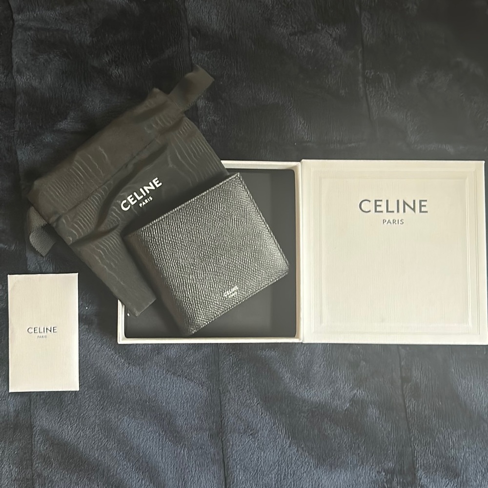 Celine Bi-fold Wallet with Coin! Brand new purchased Paris July 2023 - Picture 3 of 7